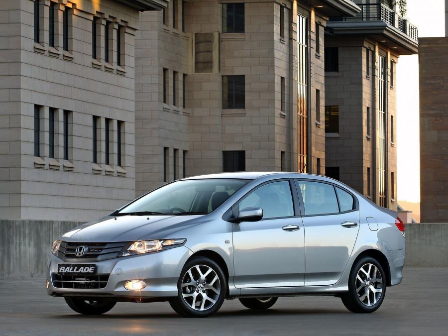  Honda Ballade 2011 года  (фото 17 из 21)